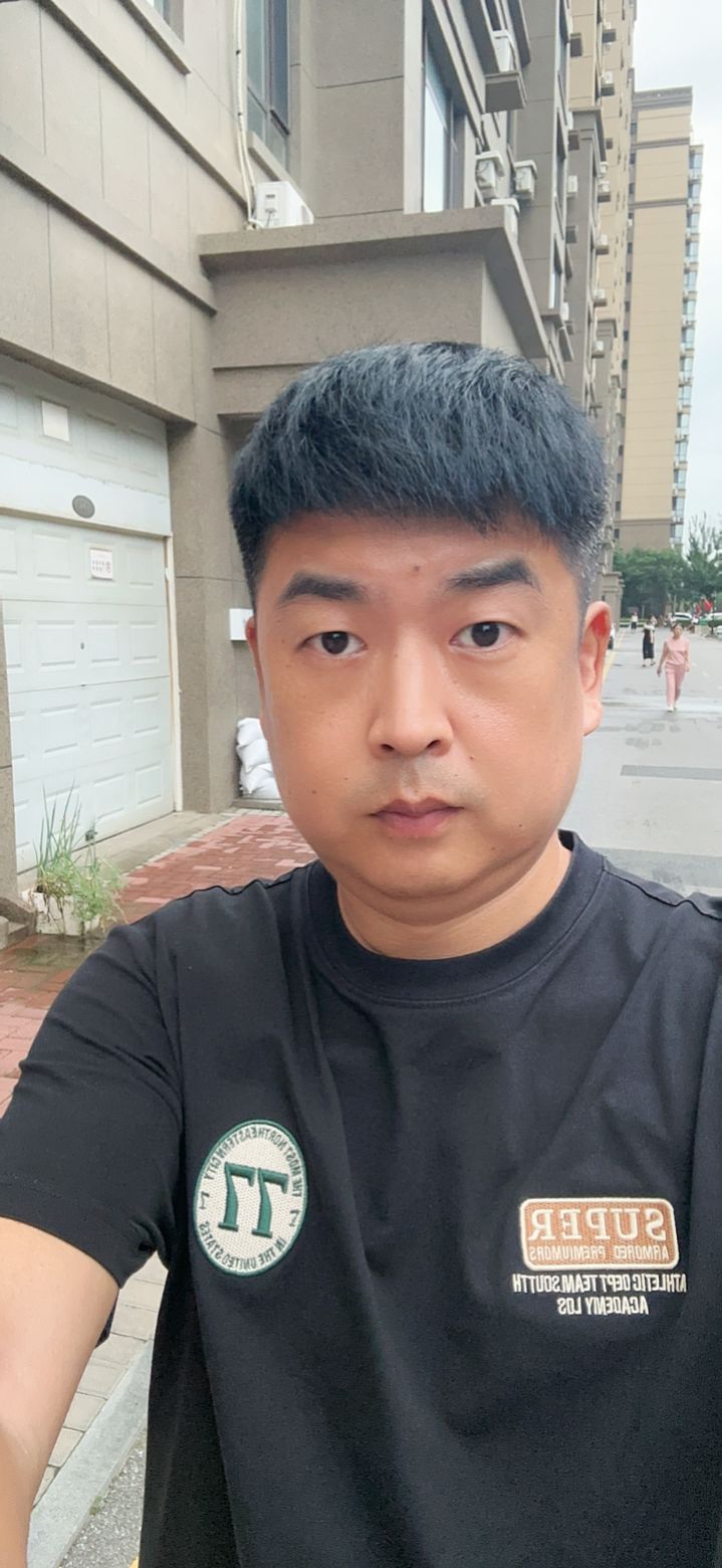 东先生头像